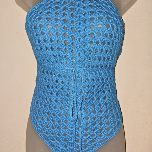 Crochet halter top - Picture 2 of 5